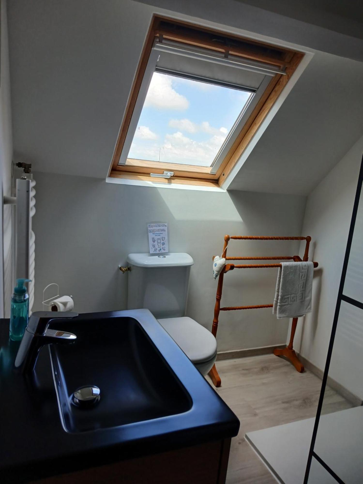 Le Jardin B&B Isigny-le-Buat Bagian luar foto