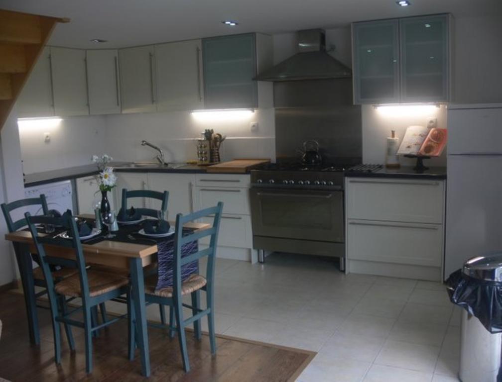 Le Jardin B&B Isigny-le-Buat Ruang foto