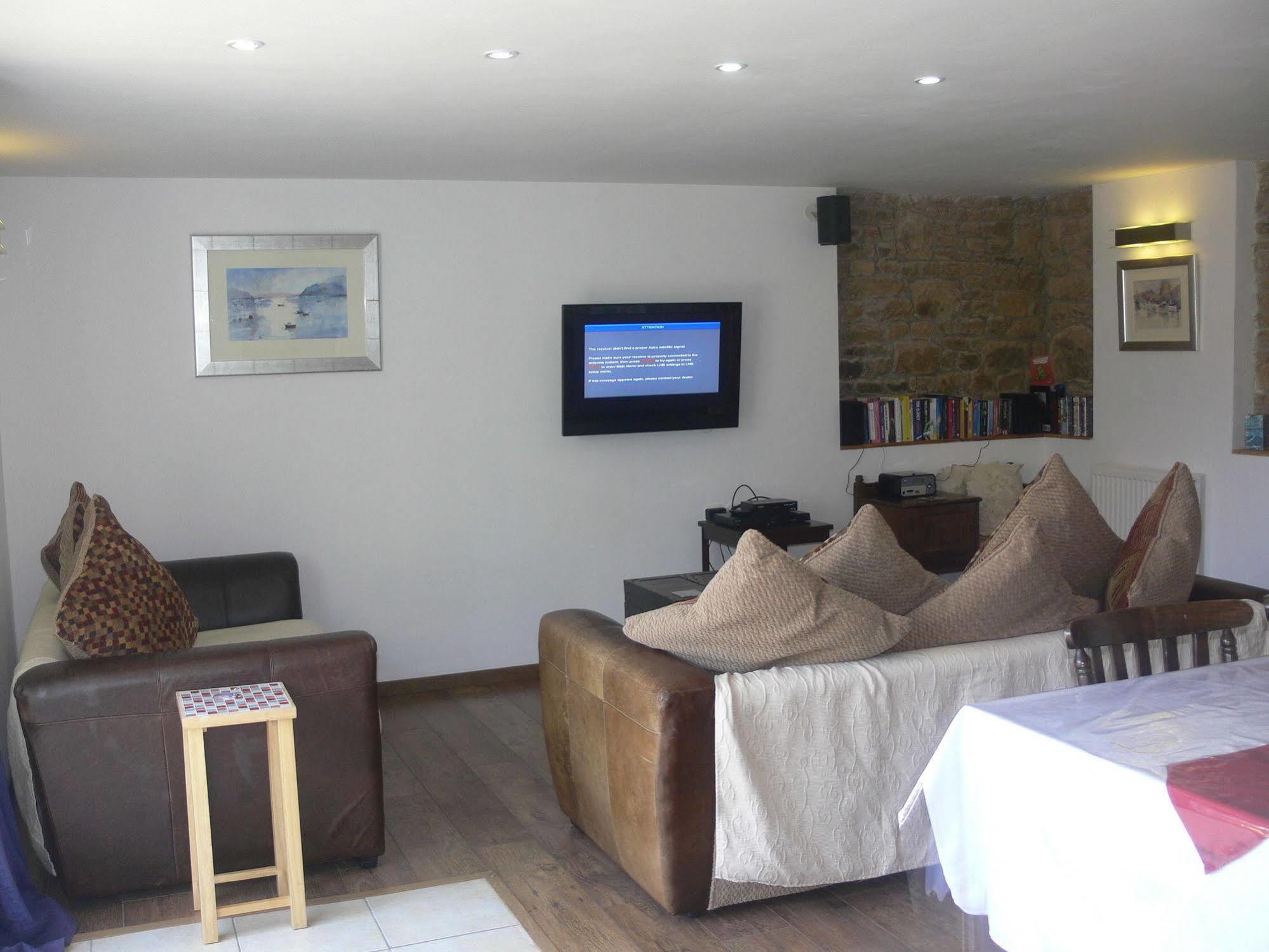Le Jardin B&B Isigny-le-Buat Bagian luar foto