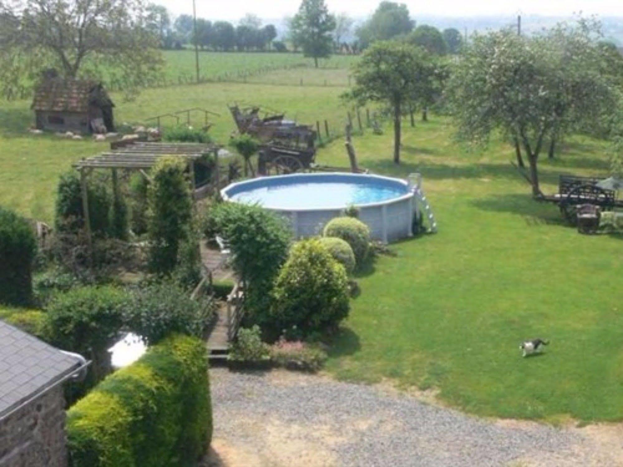 Le Jardin B&B Isigny-le-Buat Bagian luar foto