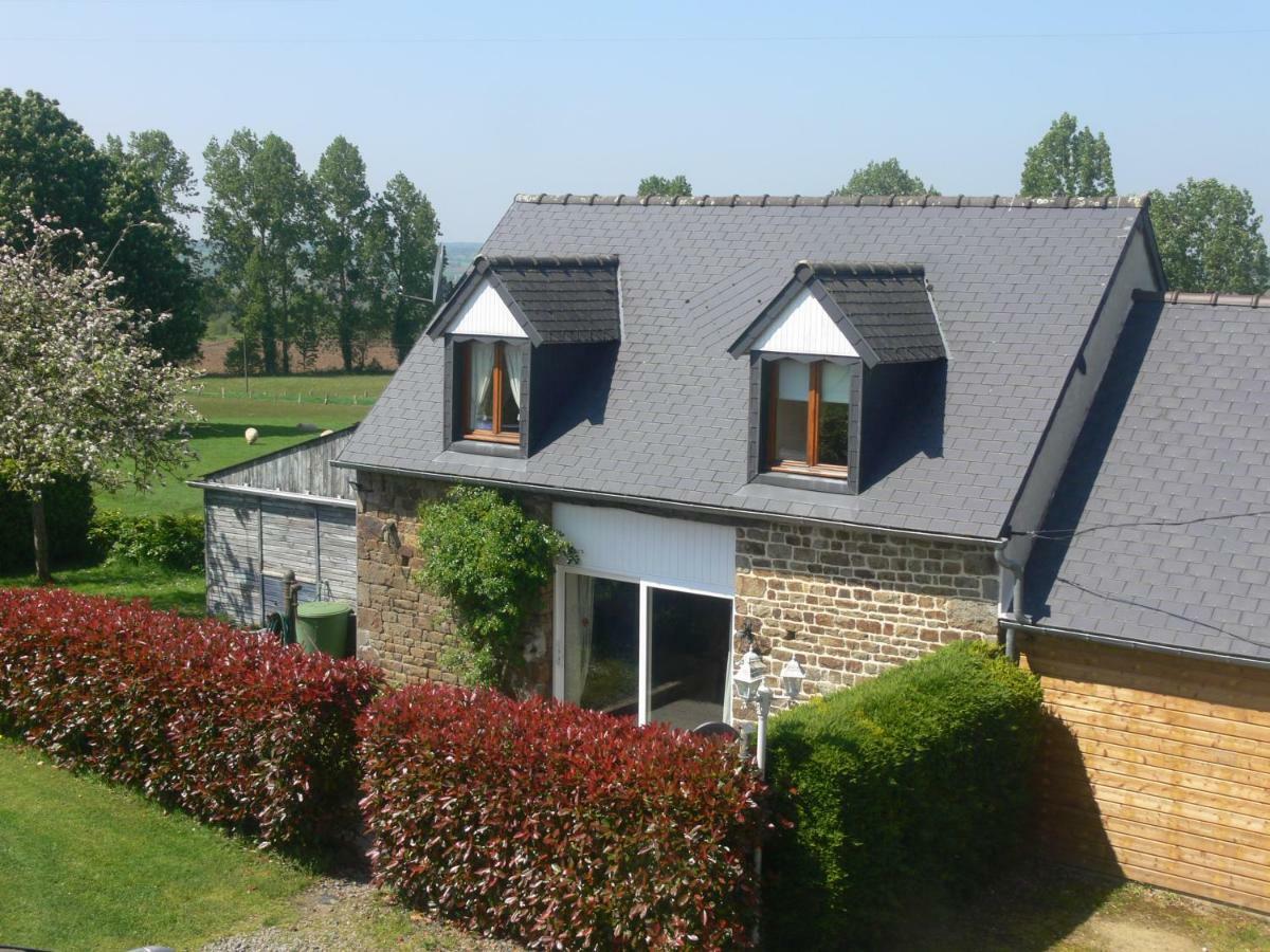 Le Jardin B&B Isigny-le-Buat Bagian luar foto