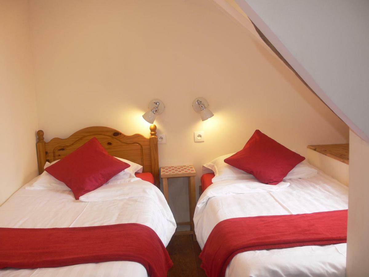 Le Jardin B&B Isigny-le-Buat Bagian luar foto