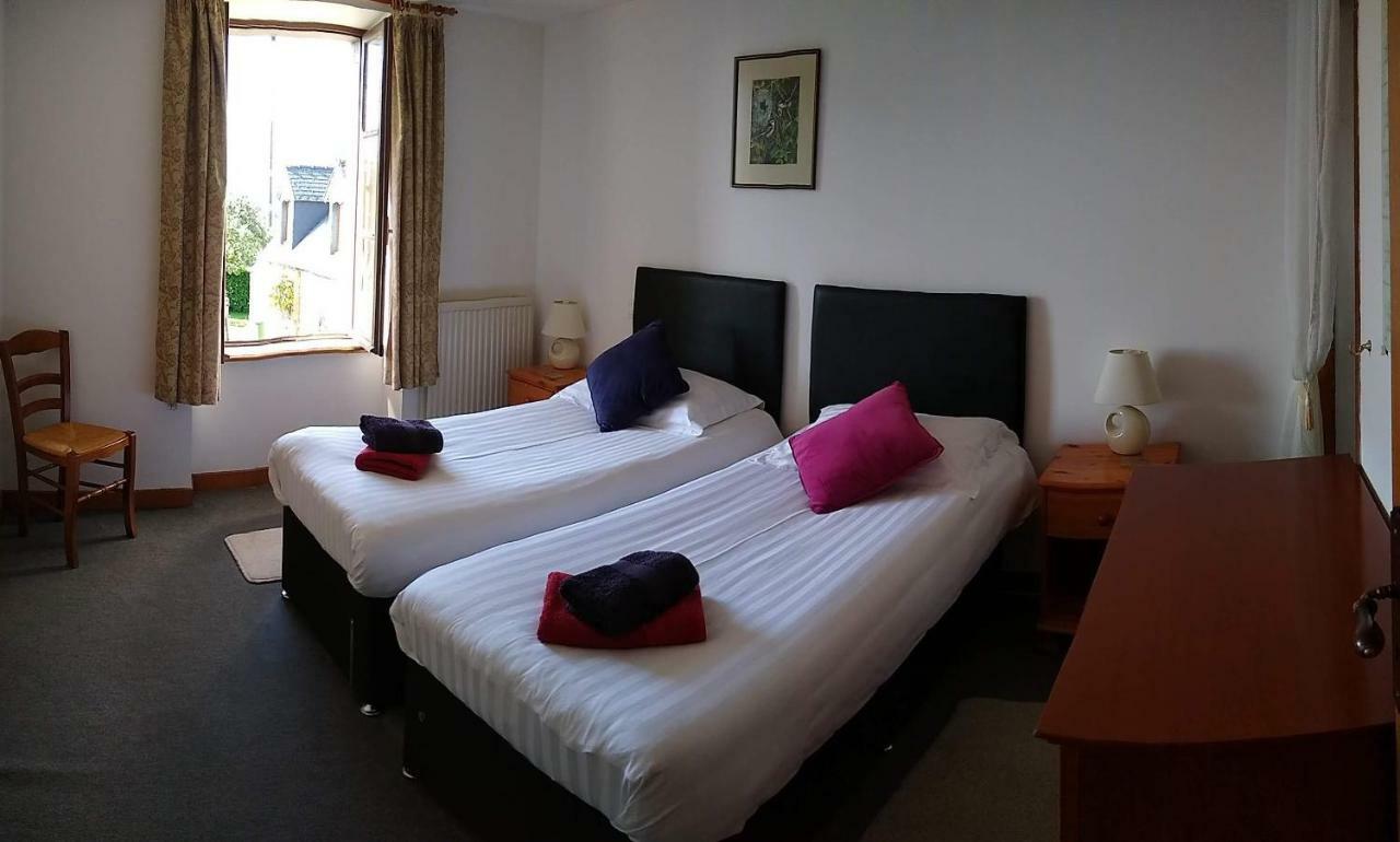 Le Jardin B&B Isigny-le-Buat Bagian luar foto